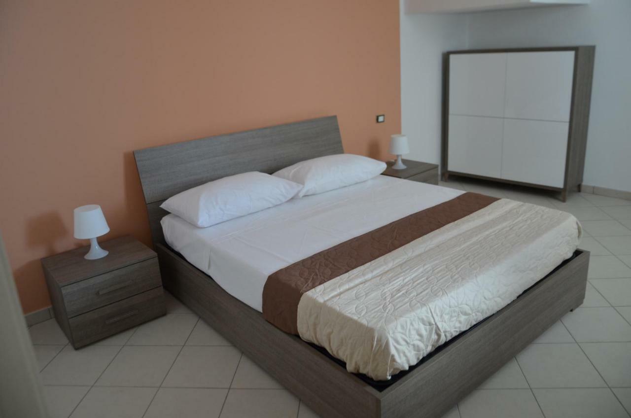 Casa Vacanze Cristoforo Colombo Apartment Lido Conchiglia ภายนอก รูปภาพ