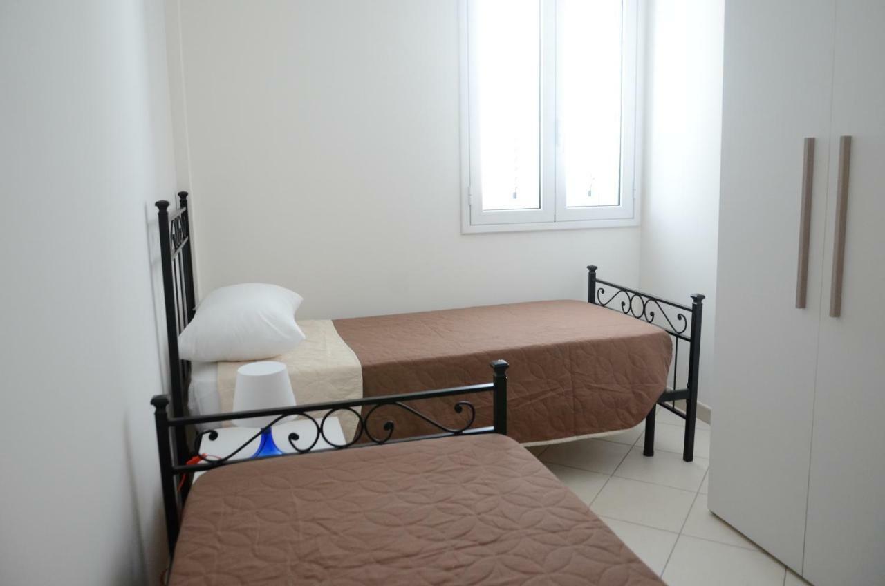 Casa Vacanze Cristoforo Colombo Apartment Lido Conchiglia ภายนอก รูปภาพ